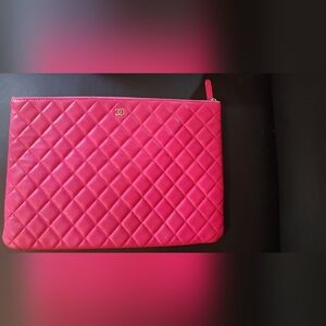 Chanel O-Case Large Pink